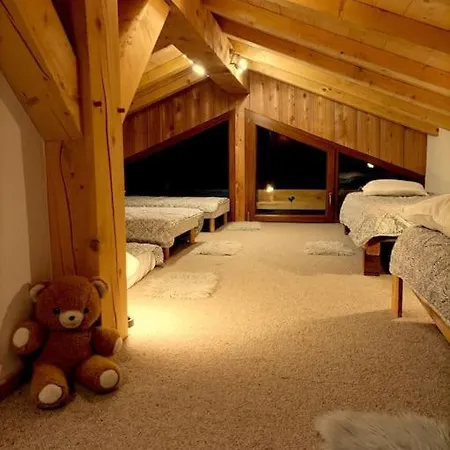 Chalet Chic A Chamonix, Chalet Ski/golf, Quartier Les Bois *